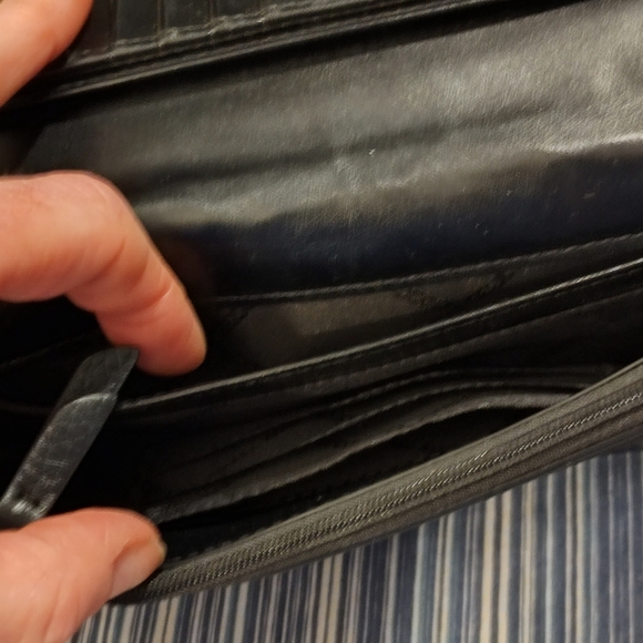 Vintage MICHAEL KORS Oversized Wallet/Wristlet - Picture 12 of 16